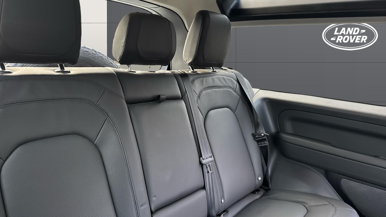 Used Land Rover Defender 2023 for sale - 77406853: Photo 4