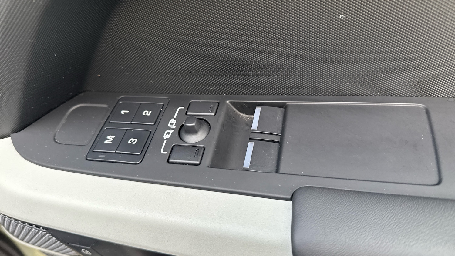 Used Land Rover Defender 2023 for sale - 77406853: Photo 42