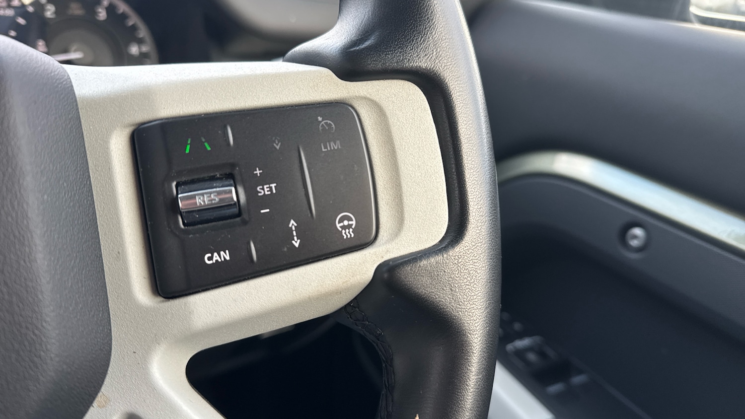 Used Land Rover Defender 2023 for sale - 77406853: Photo 47