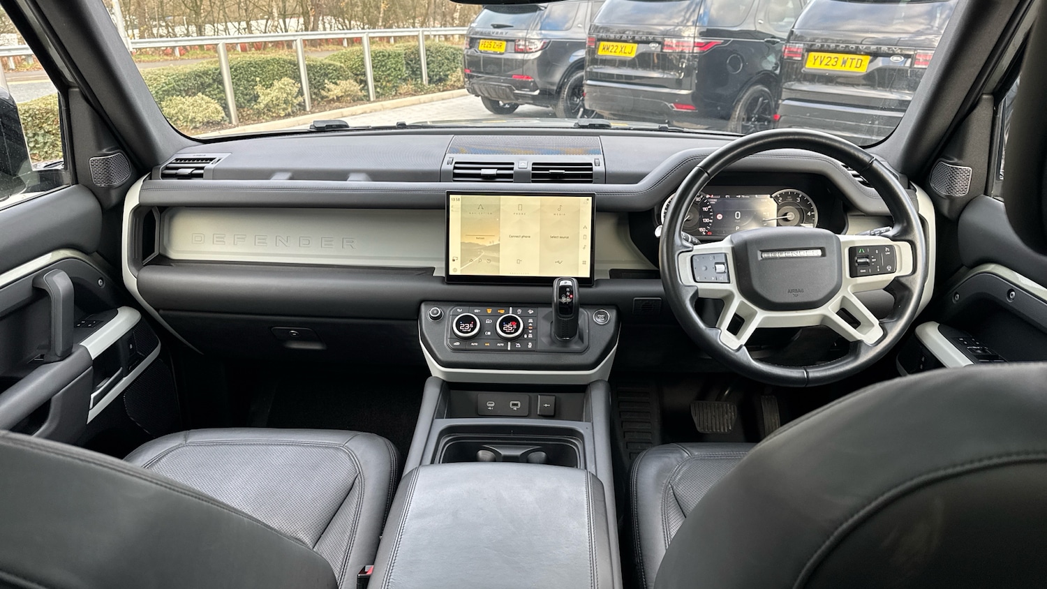 Used Land Rover Defender 2023 for sale - 77406853: Photo 9