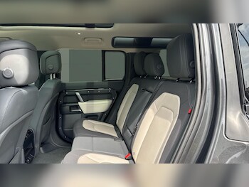 Used Land Rover Defender 2024 for sale - 78486631: Photo