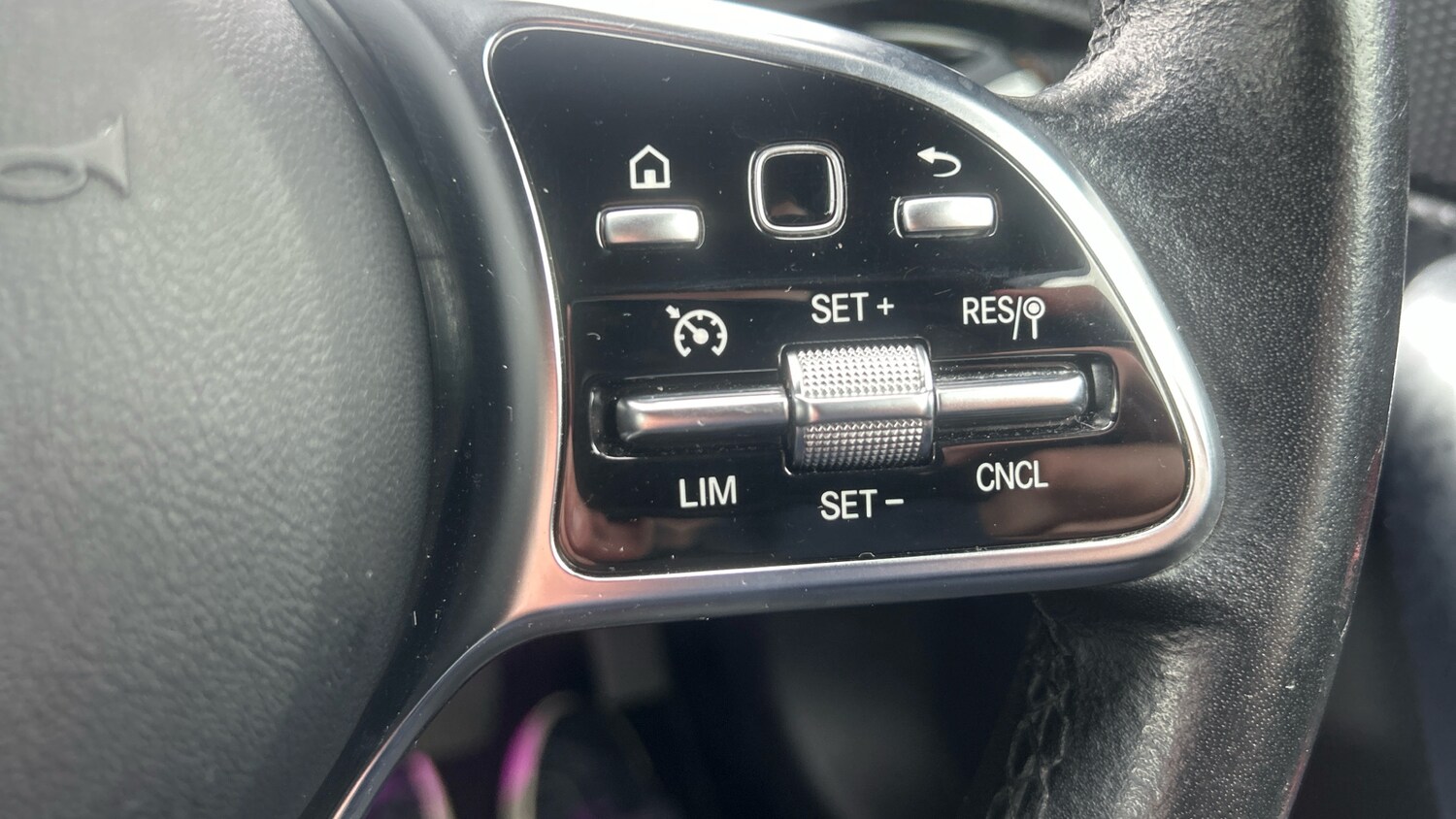 Used Mercedes-Benz A-Class 2019 for sale - 76102801: Photo 35