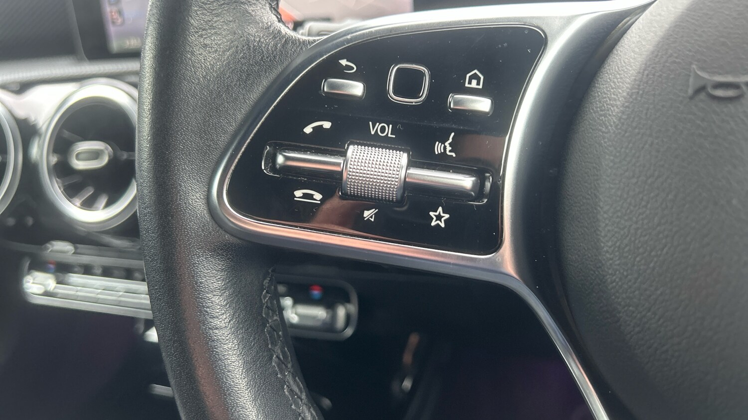 Used Mercedes-Benz A-Class 2019 for sale - 76102801: Photo 37