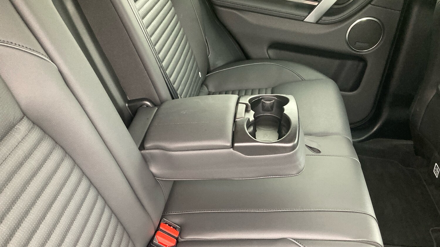 Used Land Rover Discovery Sport 2024 for sale - 76275910: Photo 33