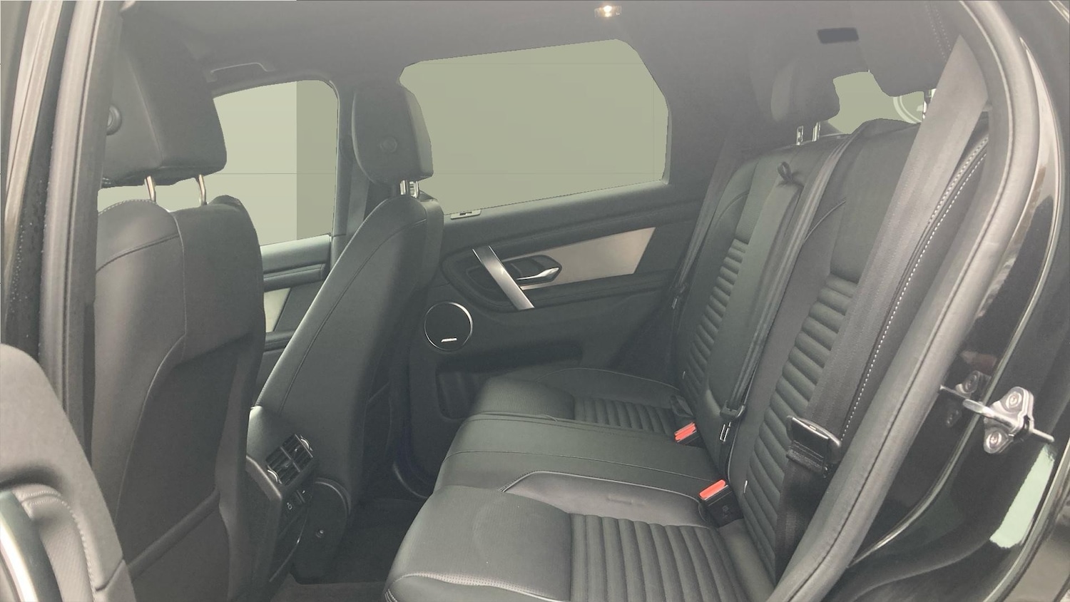 Used Land Rover Discovery Sport 2024 for sale - 76275910: Photo 4