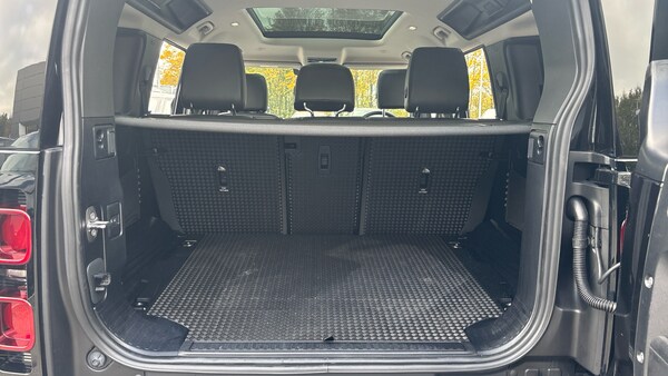Used Land Rover Defender 2024 for sale - 76219001: Photo 10