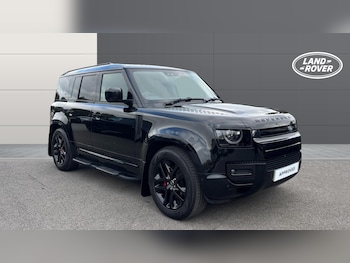Used Land Rover Defender 2024 for sale - 76219001: Photo