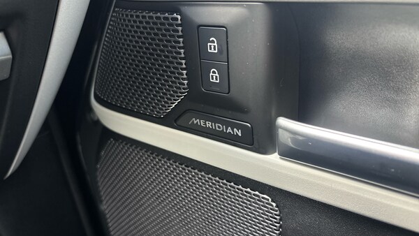 Used Land Rover Defender 2024 for sale - 76219001: Photo 27