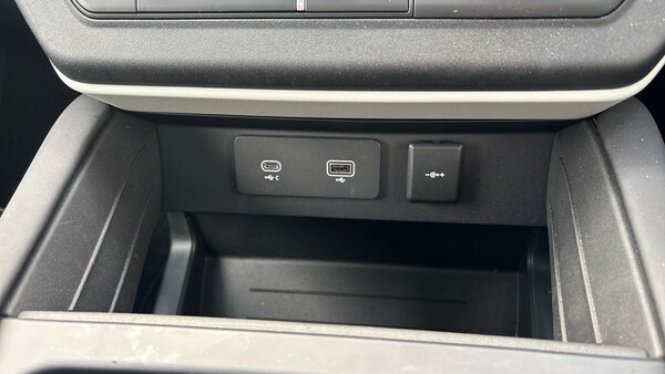 Used Land Rover Defender 2024 for sale - 76219001: Photo 35