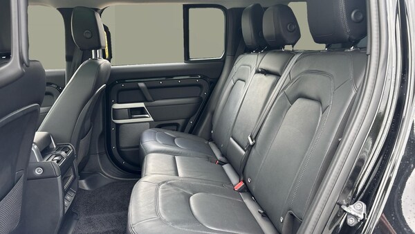 Used Land Rover Defender 2024 for sale - 76219001: Photo 4