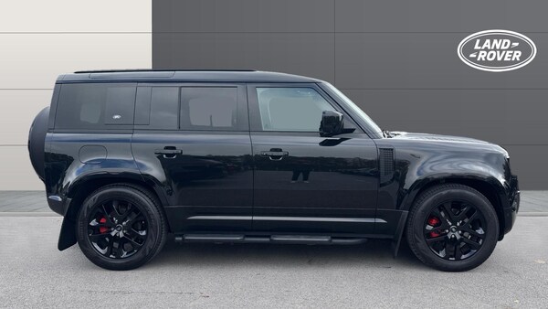 Used Land Rover Defender 2024 for sale - 76219001: Photo 5