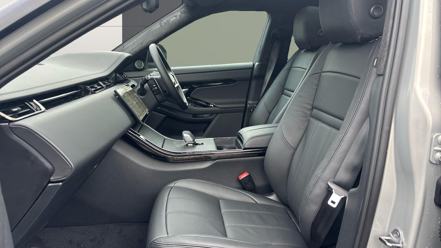 Used Land Rover Range Rover Evoque 2025 for sale - 77541895: Photo 3