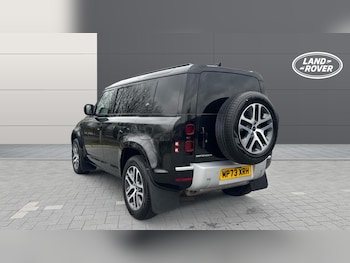 Used Land Rover Defender 2023 for sale - 77572635: Photo