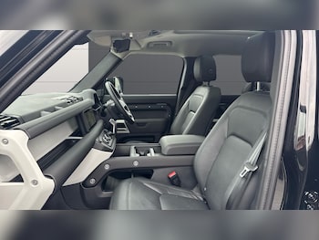 Used Land Rover Defender 2023 for sale - 77572635: Photo