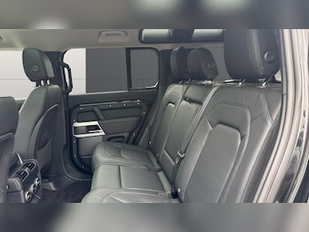 Used Land Rover Defender 2023 for sale - 77572635: Photo