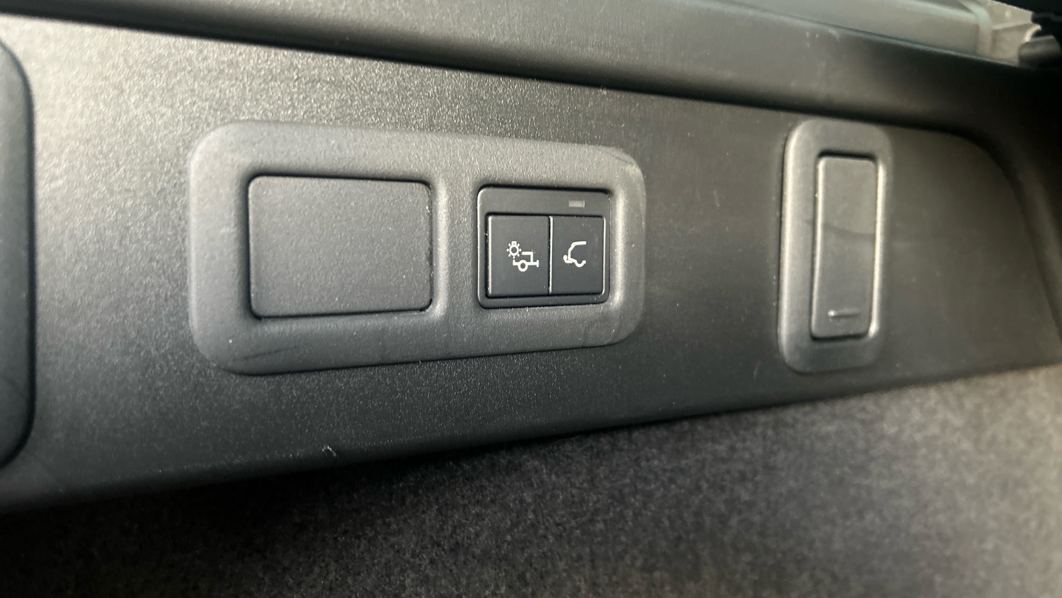 Used Land Rover Range Rover Velar 2023 for sale - 76343853: Photo 27