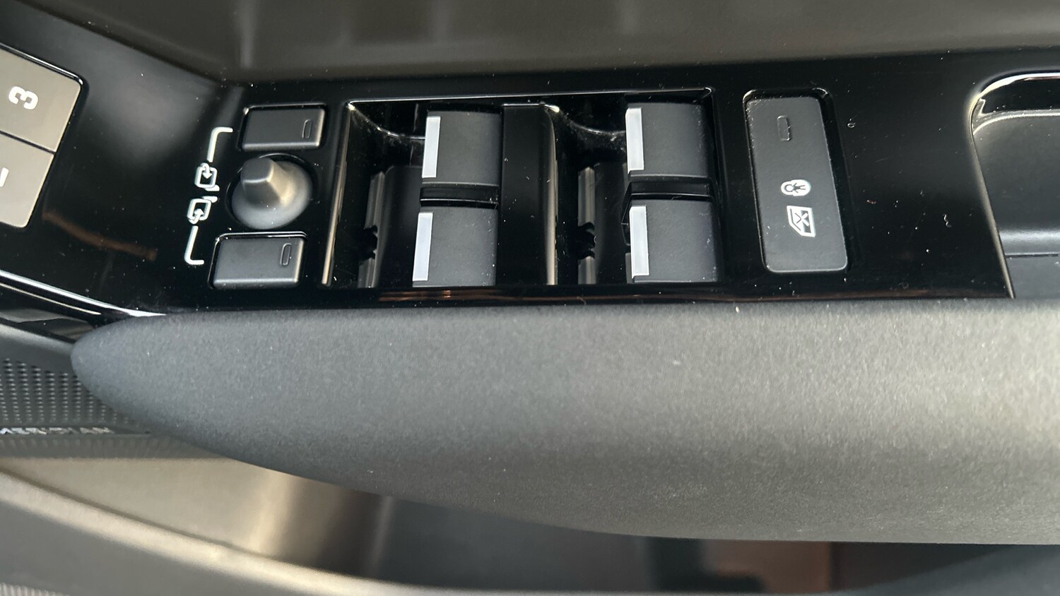 Used Land Rover Range Rover Velar 2023 for sale - 76343853: Photo 43