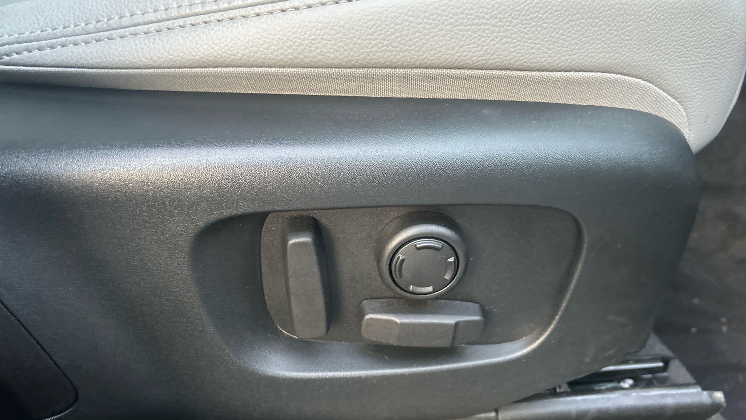 Used Land Rover Range Rover Velar 2023 for sale - 76343853: Photo 46