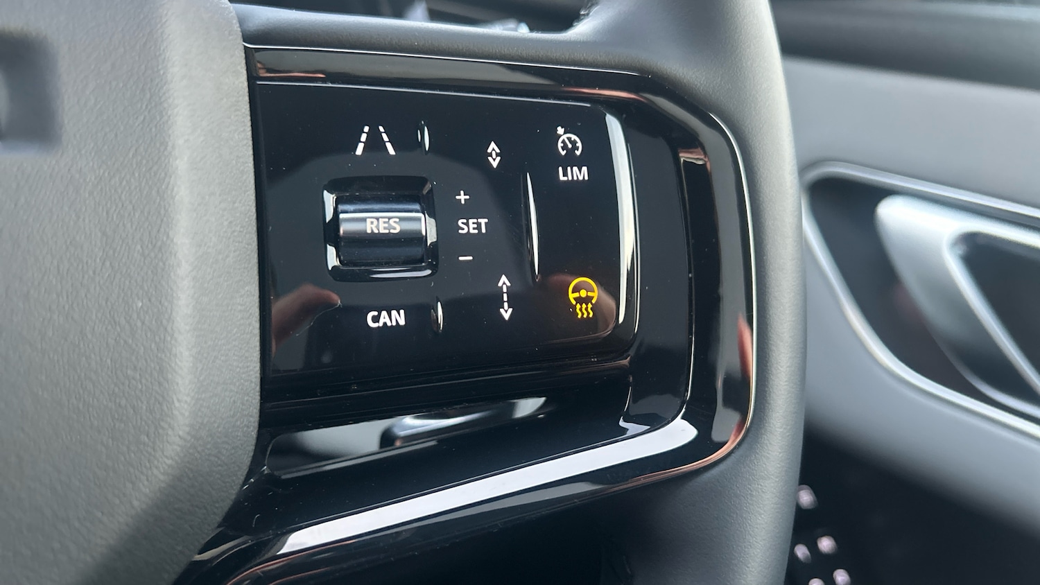 Used Land Rover Range Rover Velar 2023 for sale - 76343853: Photo 52