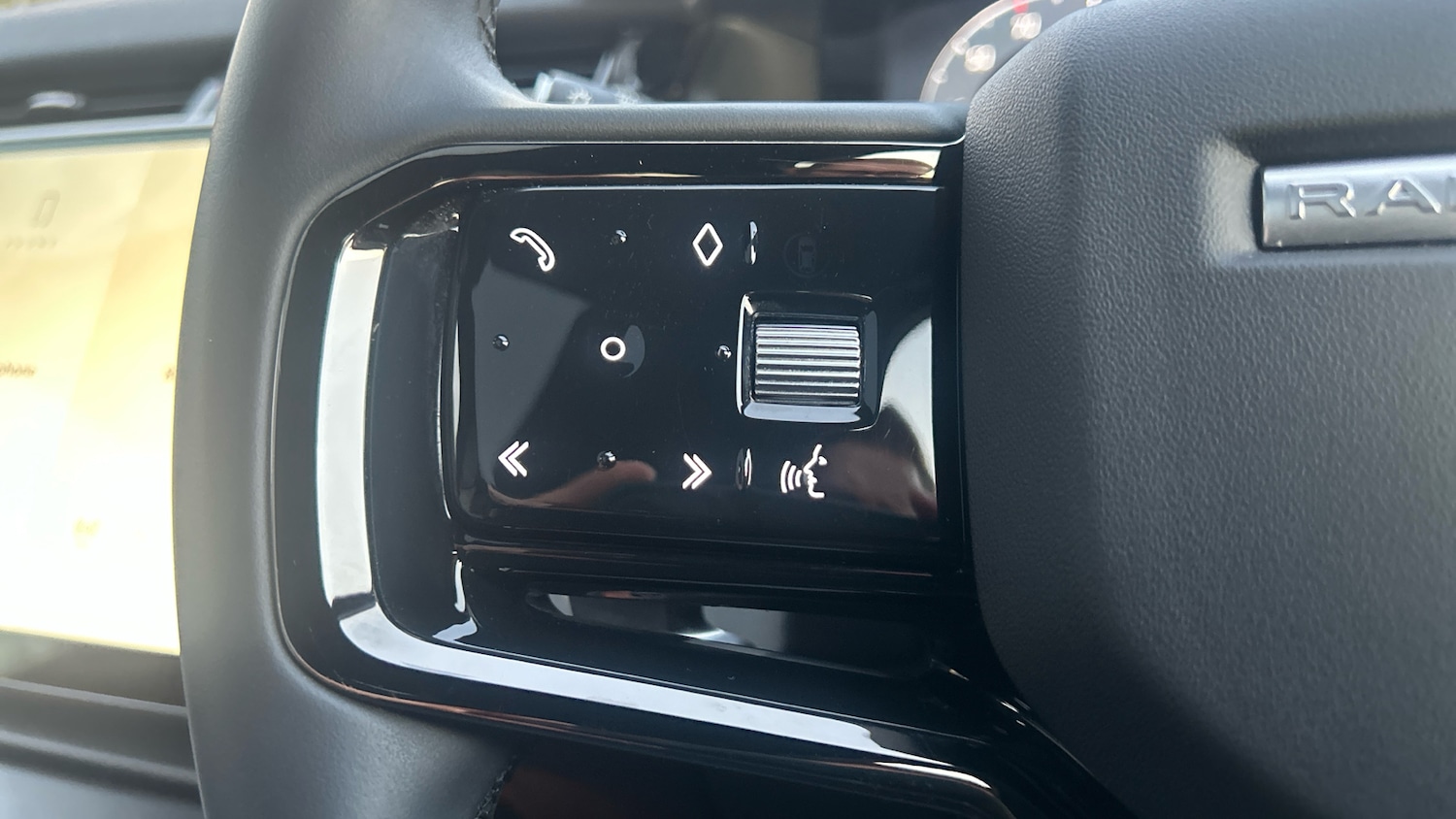 Used Land Rover Range Rover Velar 2023 for sale - 76343853: Photo 54