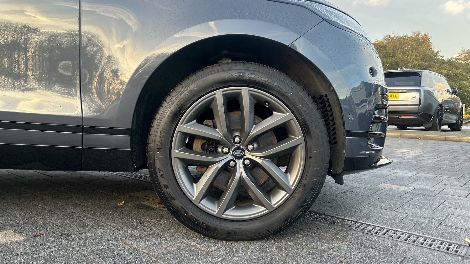 Used Land Rover Range Rover Velar 2023 for sale - 76343853: Photo 8