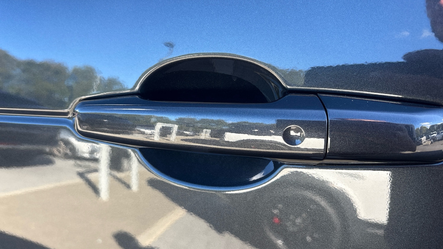 Used Land Rover Discovery 2021 for sale - 76777918: Photo 37