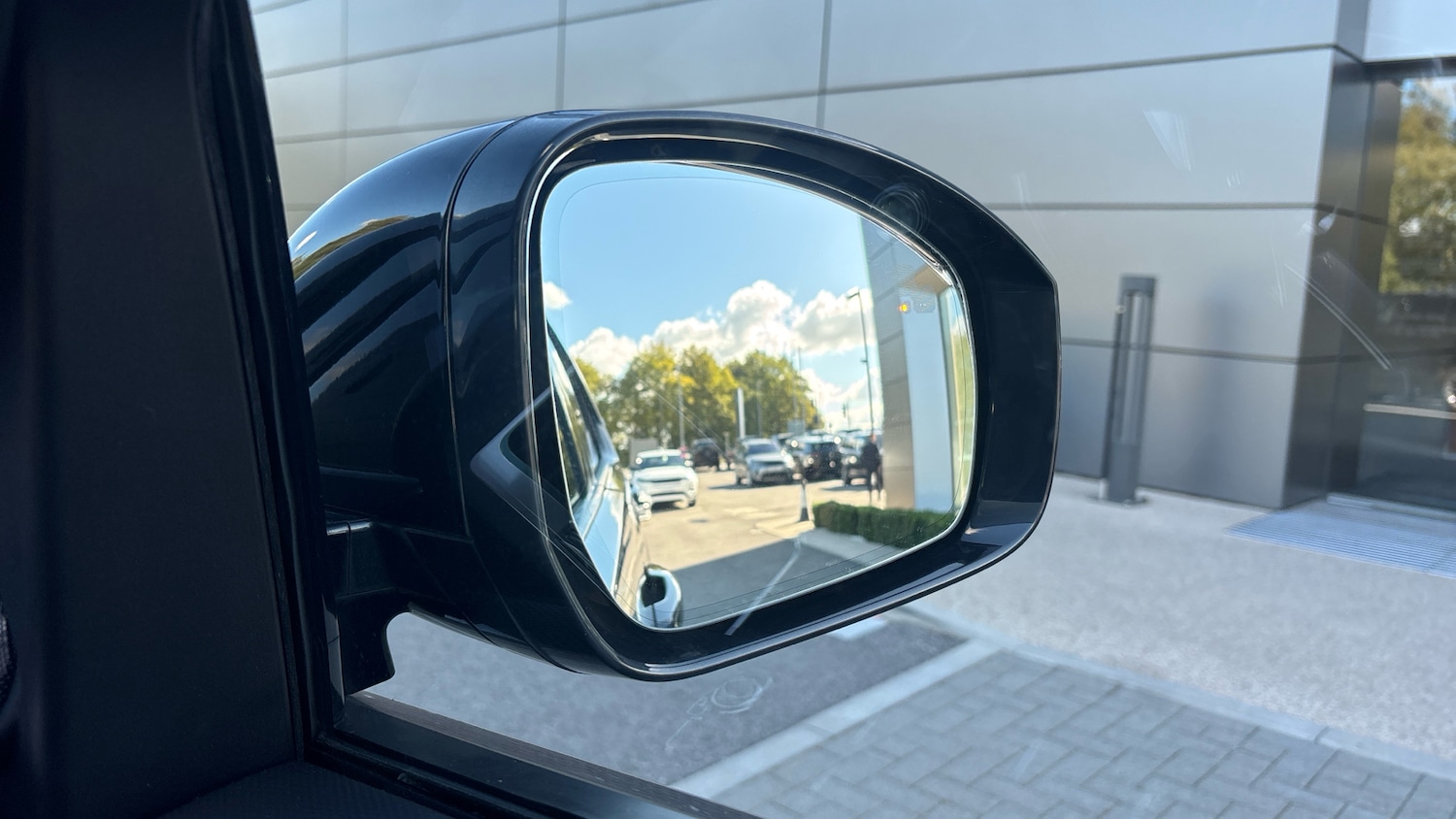 Used Land Rover Discovery 2021 for sale - 76777918: Photo 94