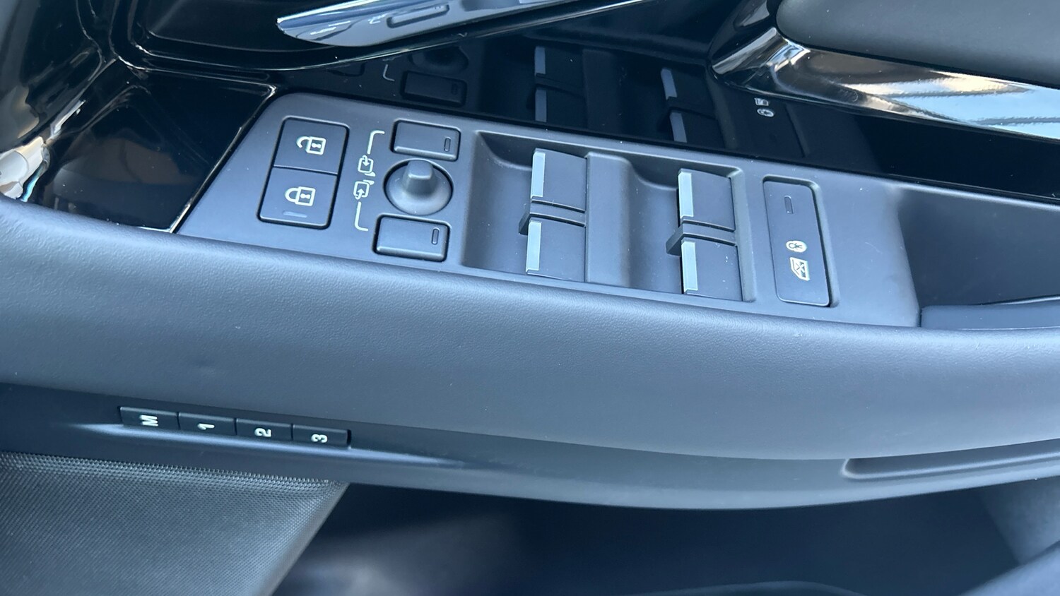 Used Land Rover Range Rover Evoque 2025 for sale - 76004866: Photo 32