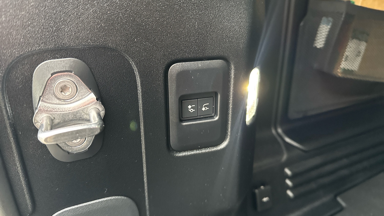 Used Land Rover Defender 2025 for sale - 77288933: Photo 33