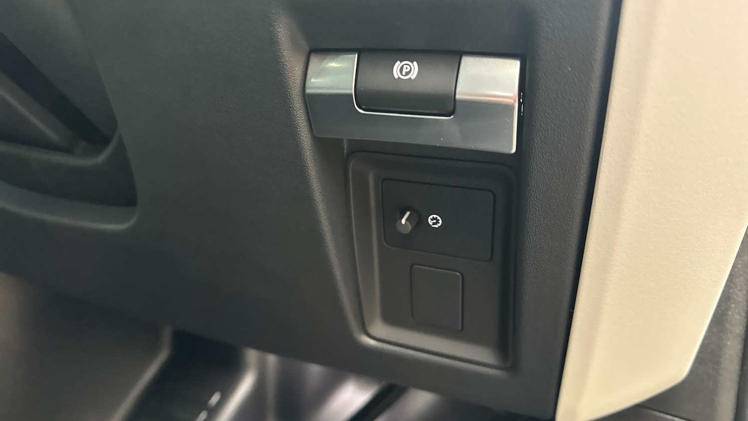 Used Land Rover Defender 2025 for sale - 77288933: Photo 49