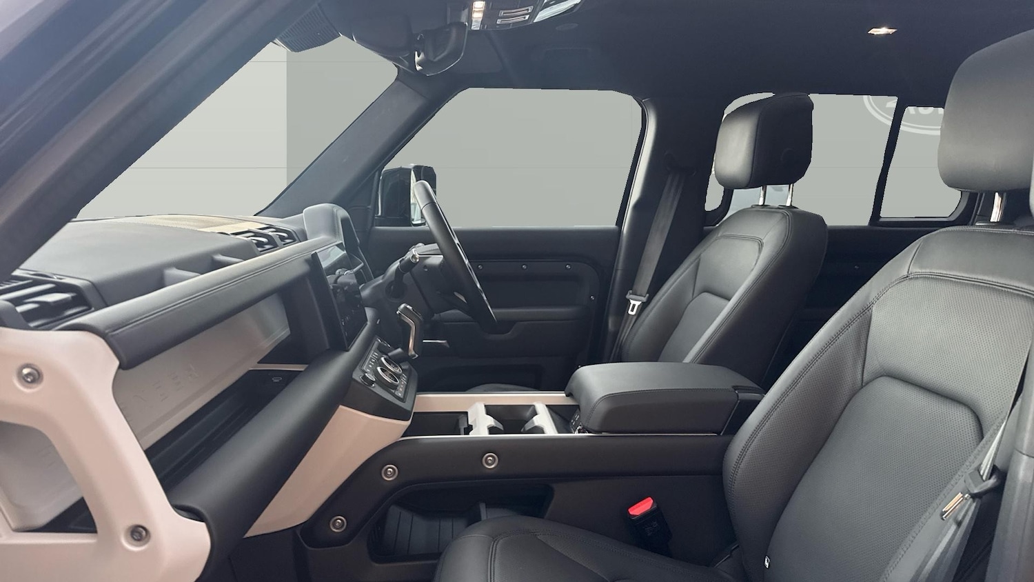 Used Land Rover Defender 2025 for sale - 77990476: Photo 3