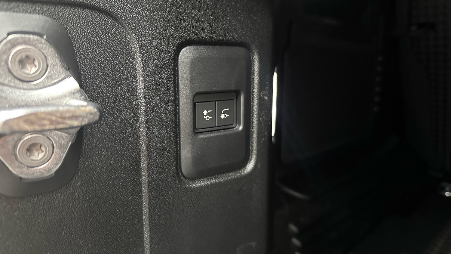 Used Land Rover Defender 2025 for sale - 77990476: Photo 33