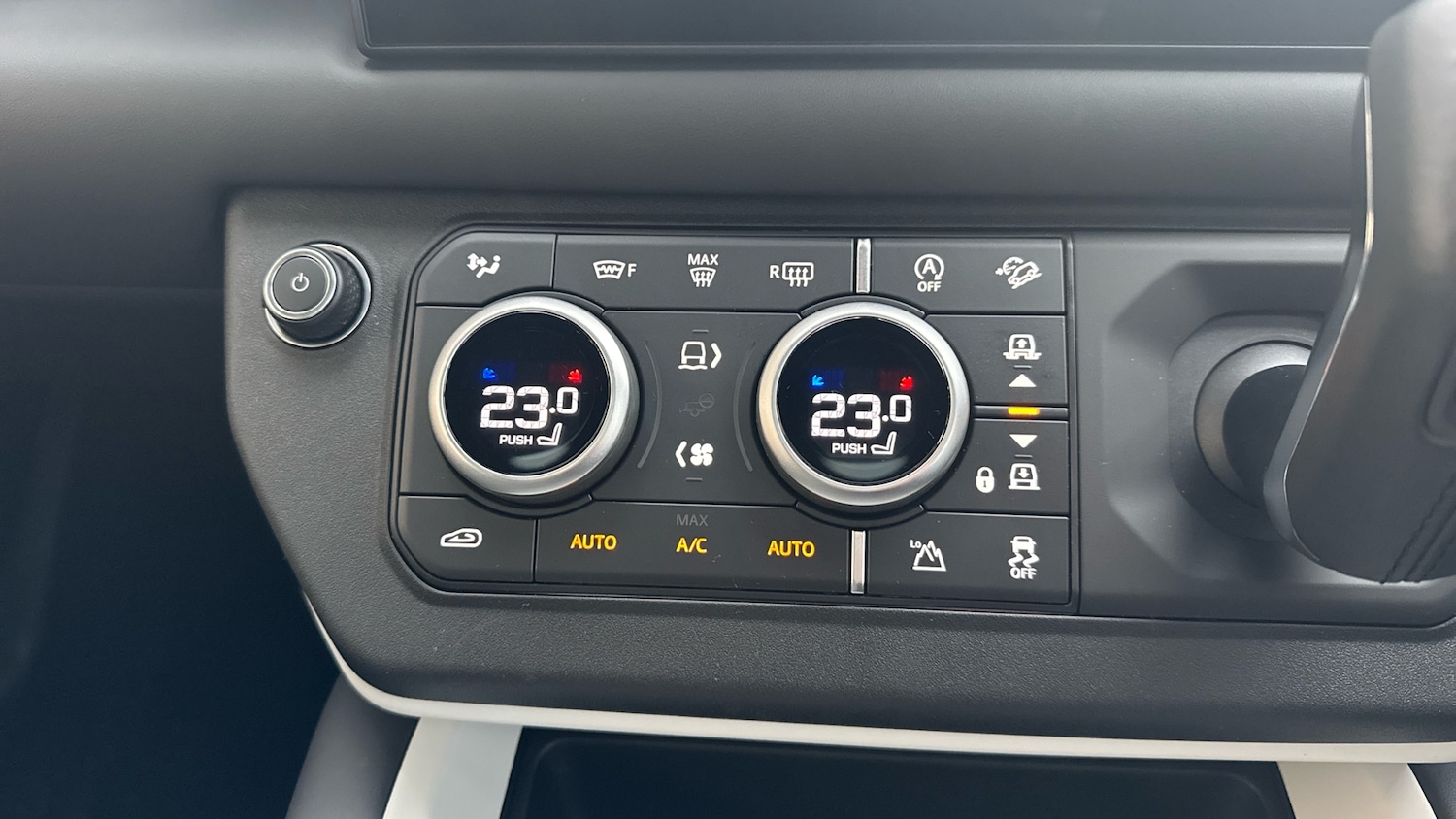 Used Land Rover Defender 2025 for sale - 77990476: Photo 48