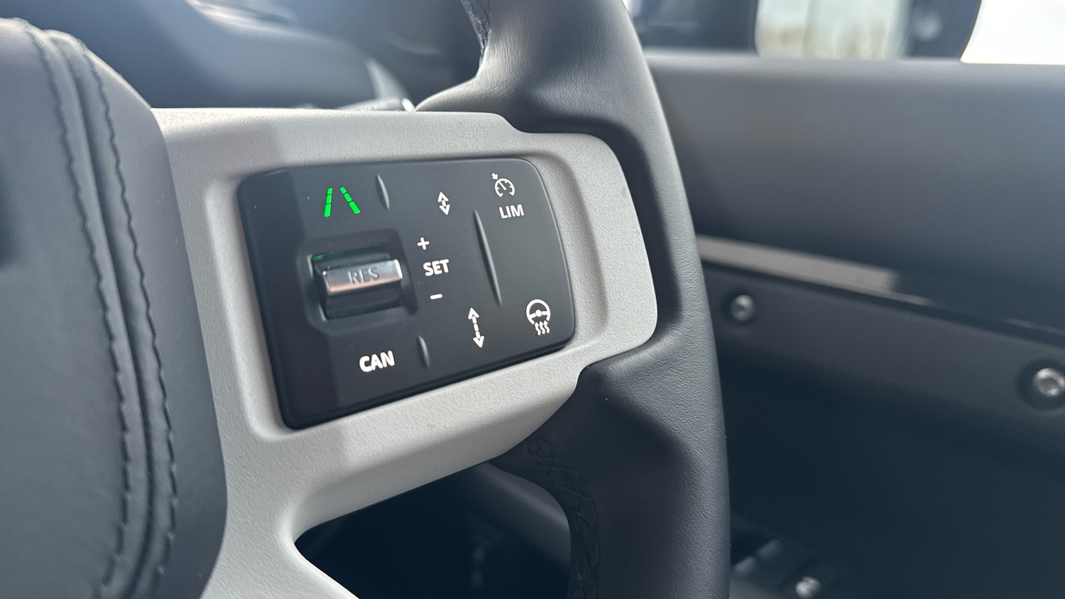 Used Land Rover Defender 2025 for sale - 77990476: Photo 54