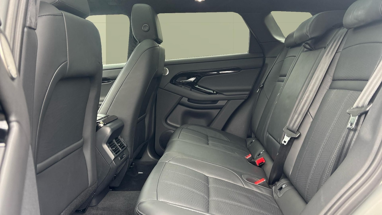 Used Land Rover Range Rover Evoque 2025 for sale - 78212222: Photo 4