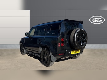 Used Land Rover Defender 2023 for sale - 78168653: Photo