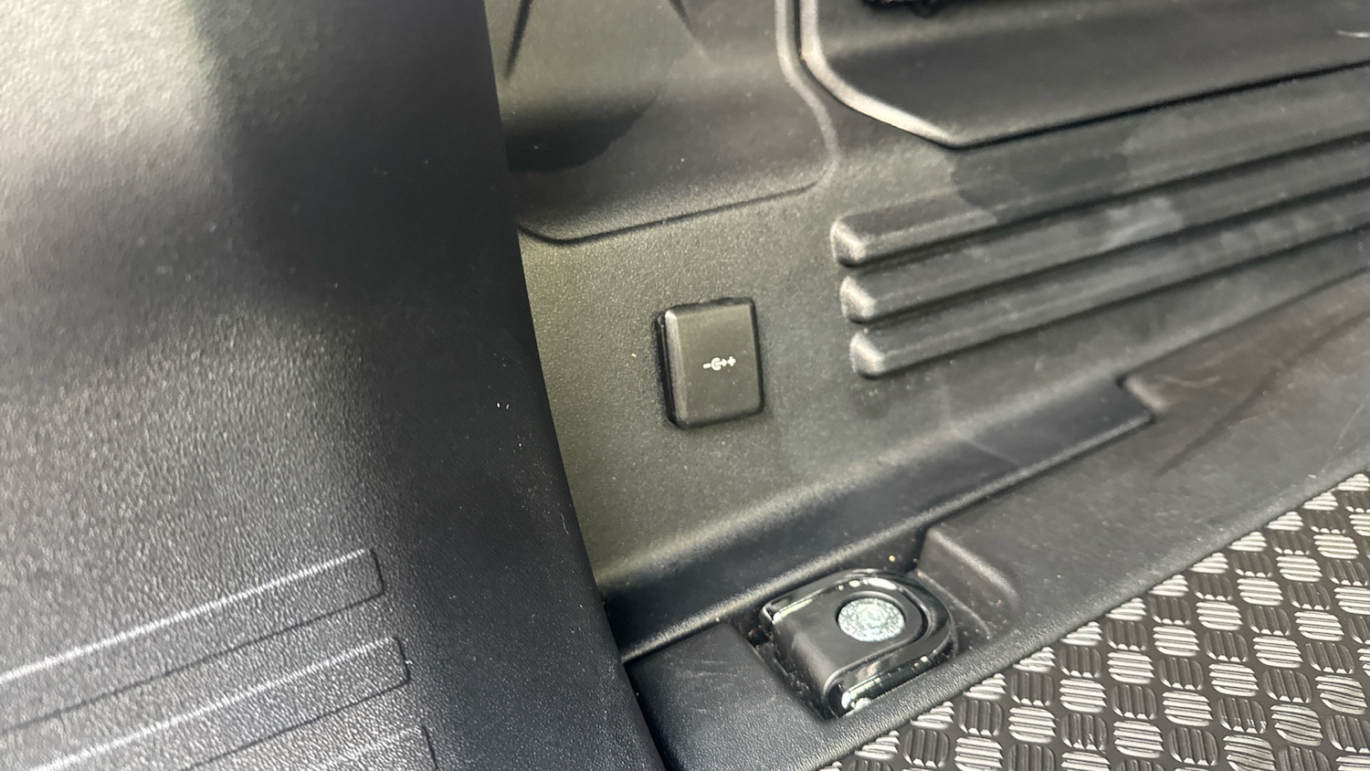 Used Land Rover Defender 2022 for sale - 76971823: Photo 35