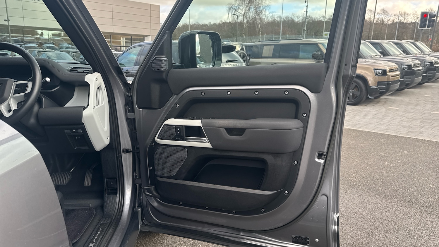 Used Land Rover Defender 2022 for sale - 76971823: Photo 52