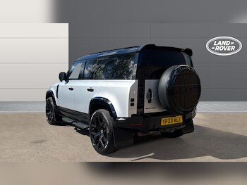 Used Land Rover Defender 2023 for sale - 78325277: Photo