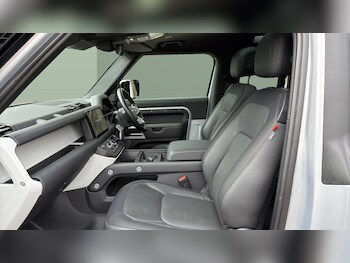 Used Land Rover Defender 2023 for sale - 78496771: Photo