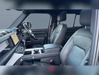Used Land Rover Defender 2024 for sale - 77151875: Photo