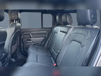 Used Land Rover Defender 2024 for sale - 77151875: Photo