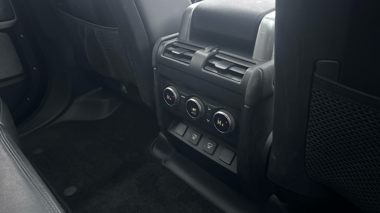 Used Land Rover Defender 2022 for sale - 77351104: Photo 18