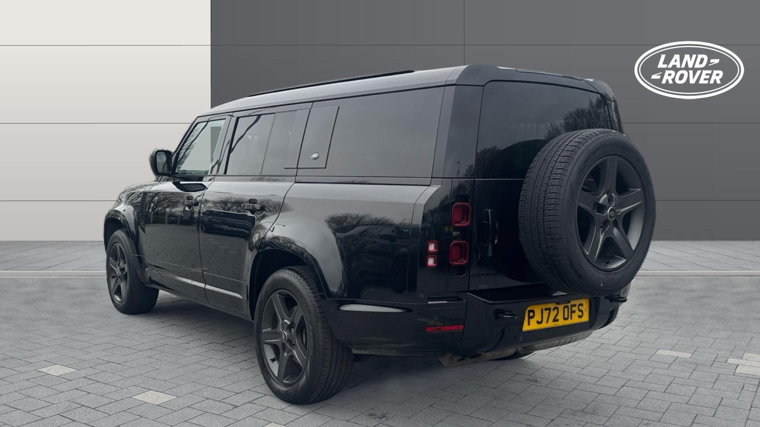 Used Land Rover Defender 2022 for sale - 77351104: Photo 2