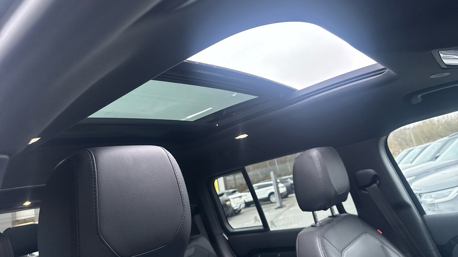 Used Land Rover Defender 2022 for sale - 77351104: Photo 51