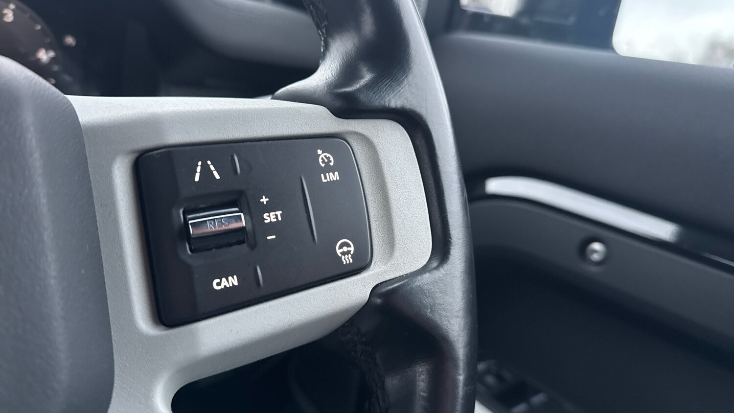 Used Land Rover Defender 2022 for sale - 77351104: Photo 61