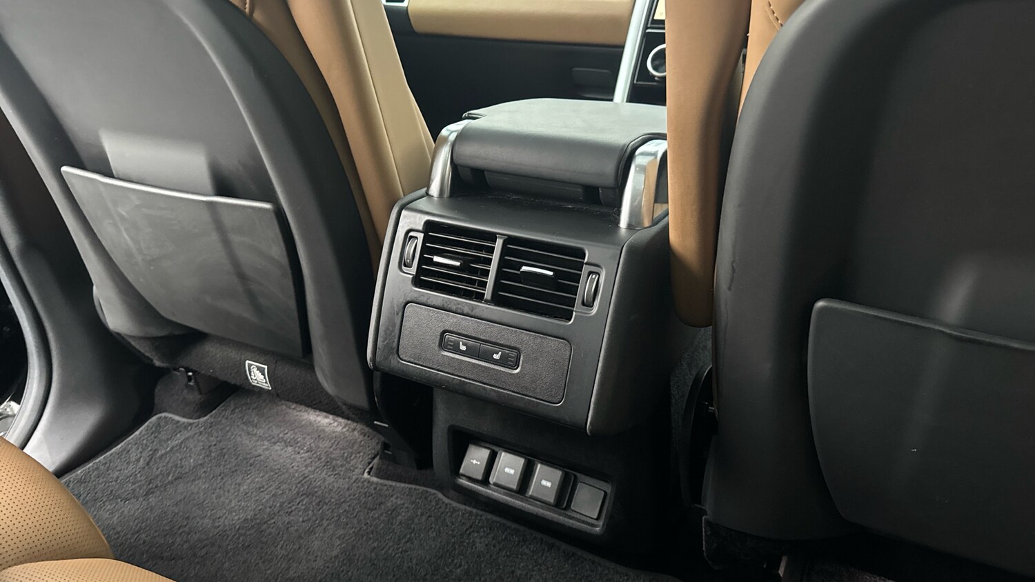 Used Land Rover Discovery 2023 for sale - 76792893: Photo 18