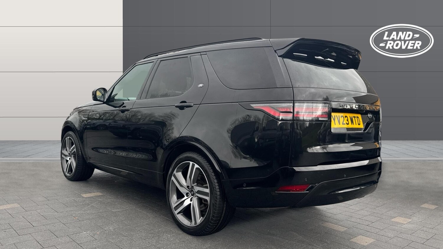 Used Land Rover Discovery 2023 for sale - 76792893: Photo 2