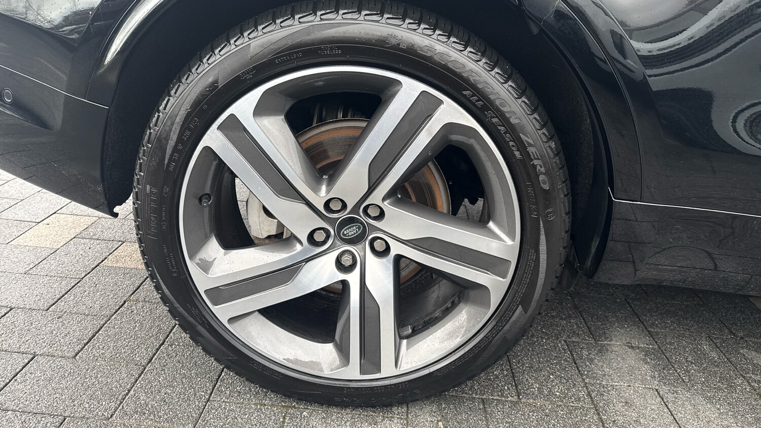 Used Land Rover Discovery 2023 for sale - 76792893: Photo 28