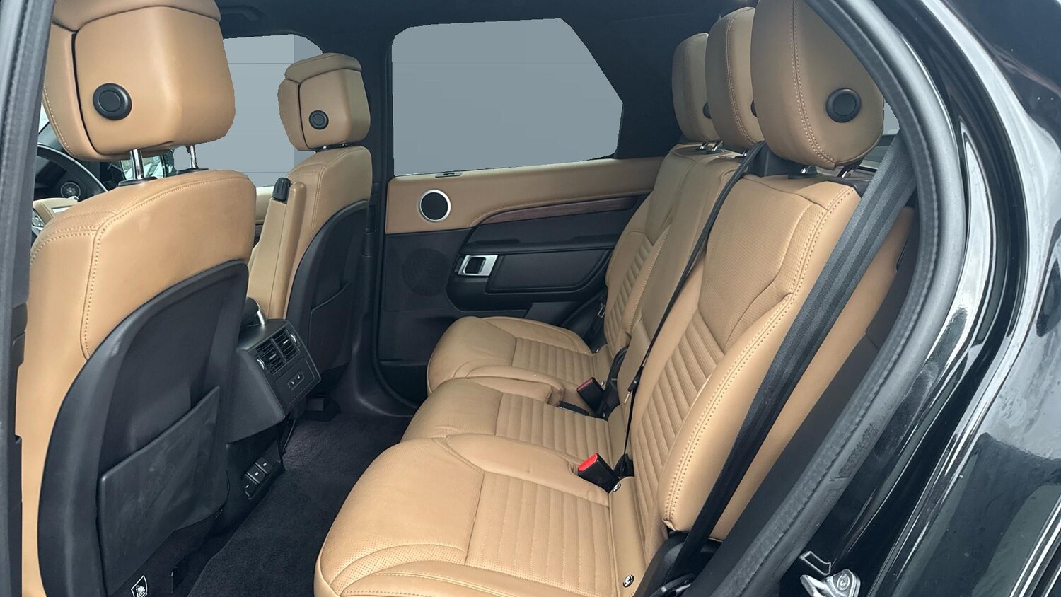 Used Land Rover Discovery 2023 for sale - 76792893: Photo 4